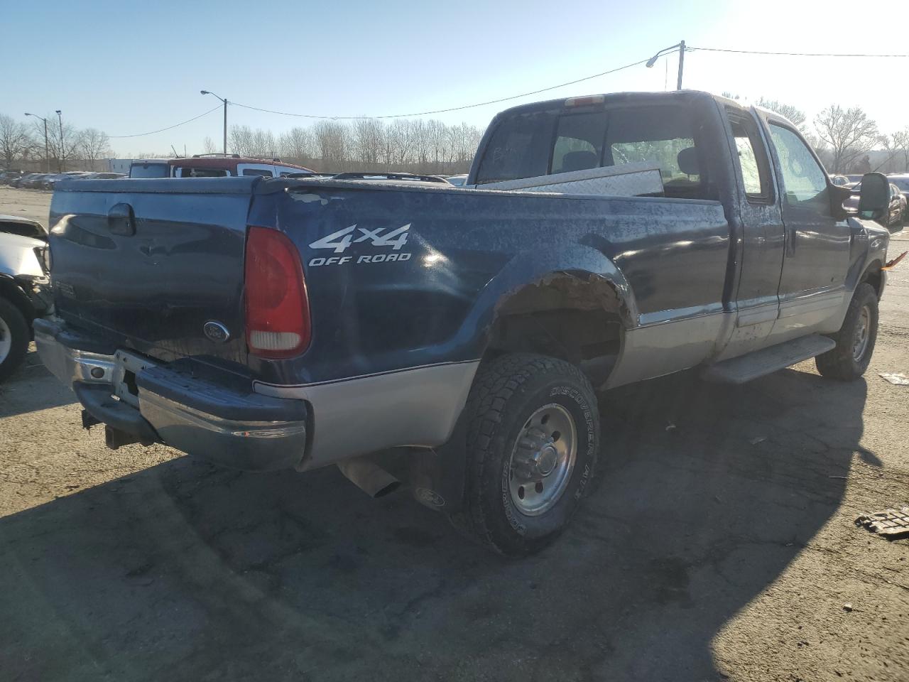 2001 Ford F350 - Image 3