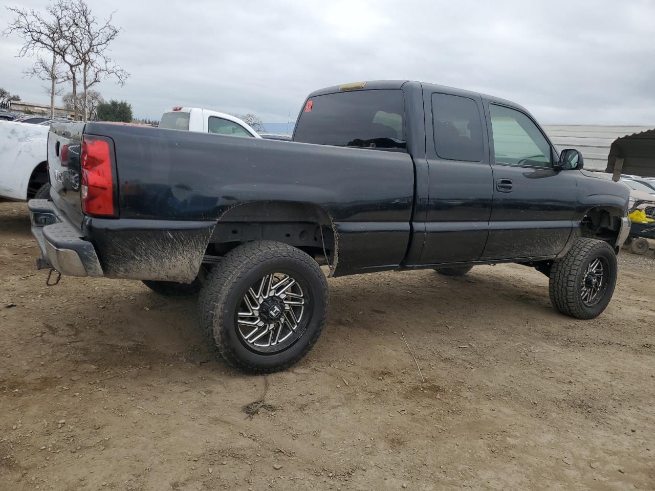 1999 GMC Sierra - Image 3