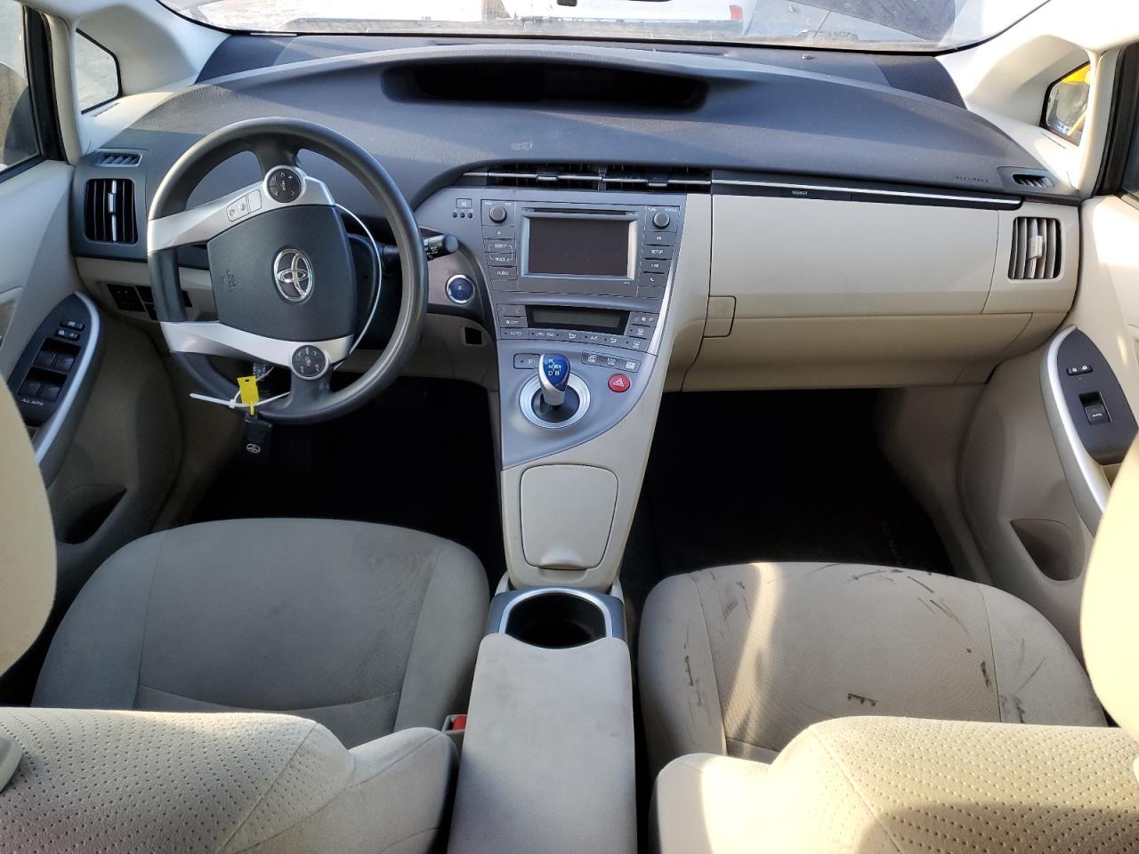 2015 Toyota Prius - Image 8