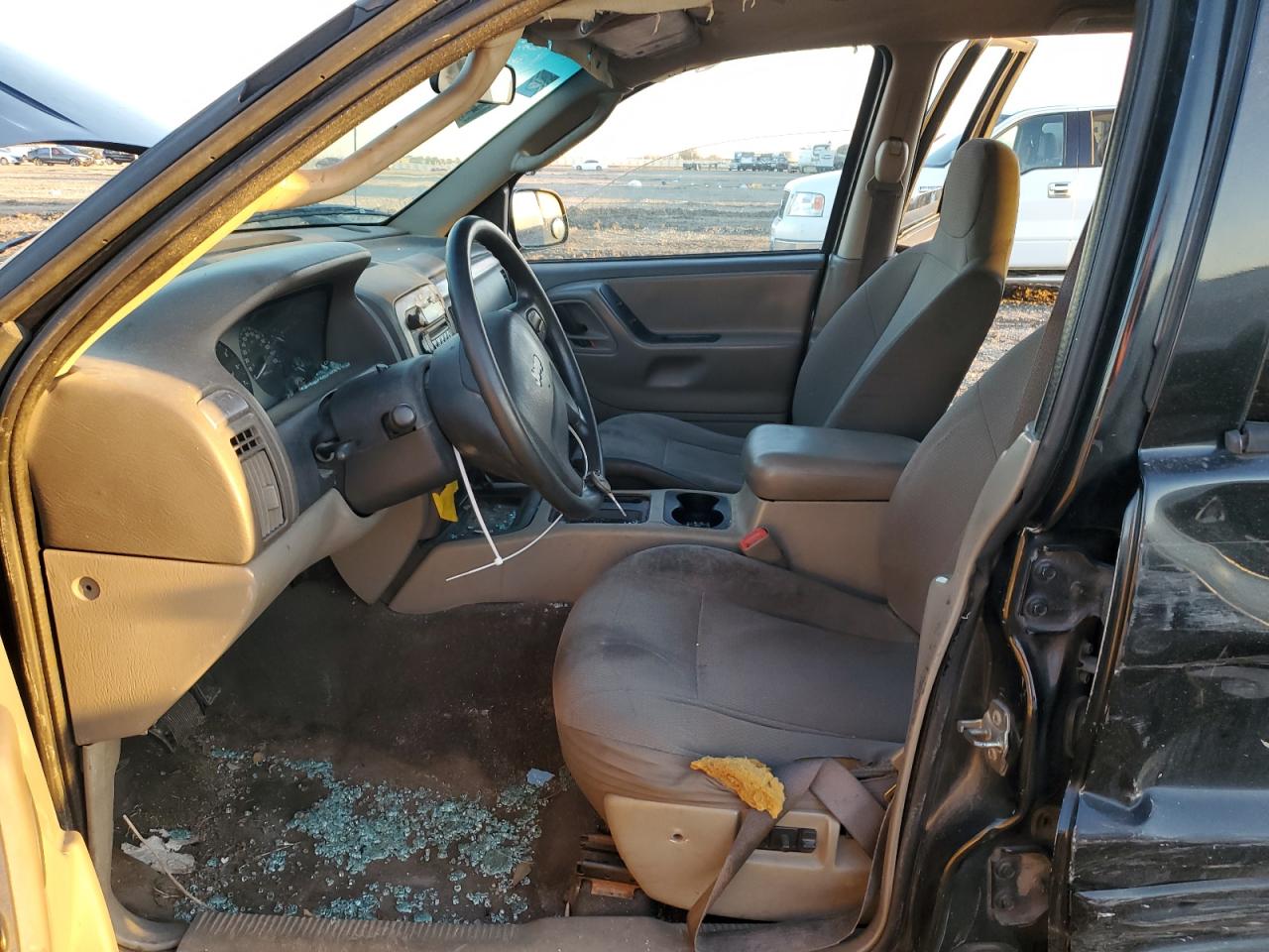 2004 Jeep Grand Cherokee - Image 7