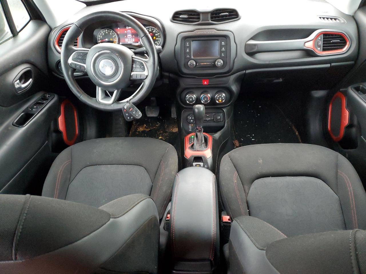 2017 Jeep Renegade - Image 8