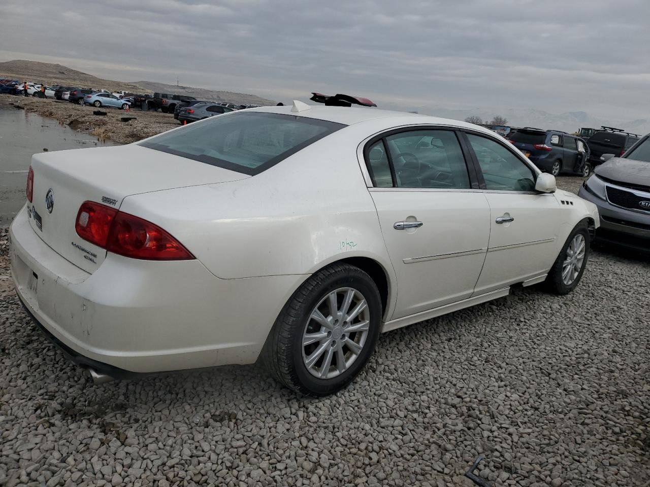 2011 Buick Lucerne - Image 3