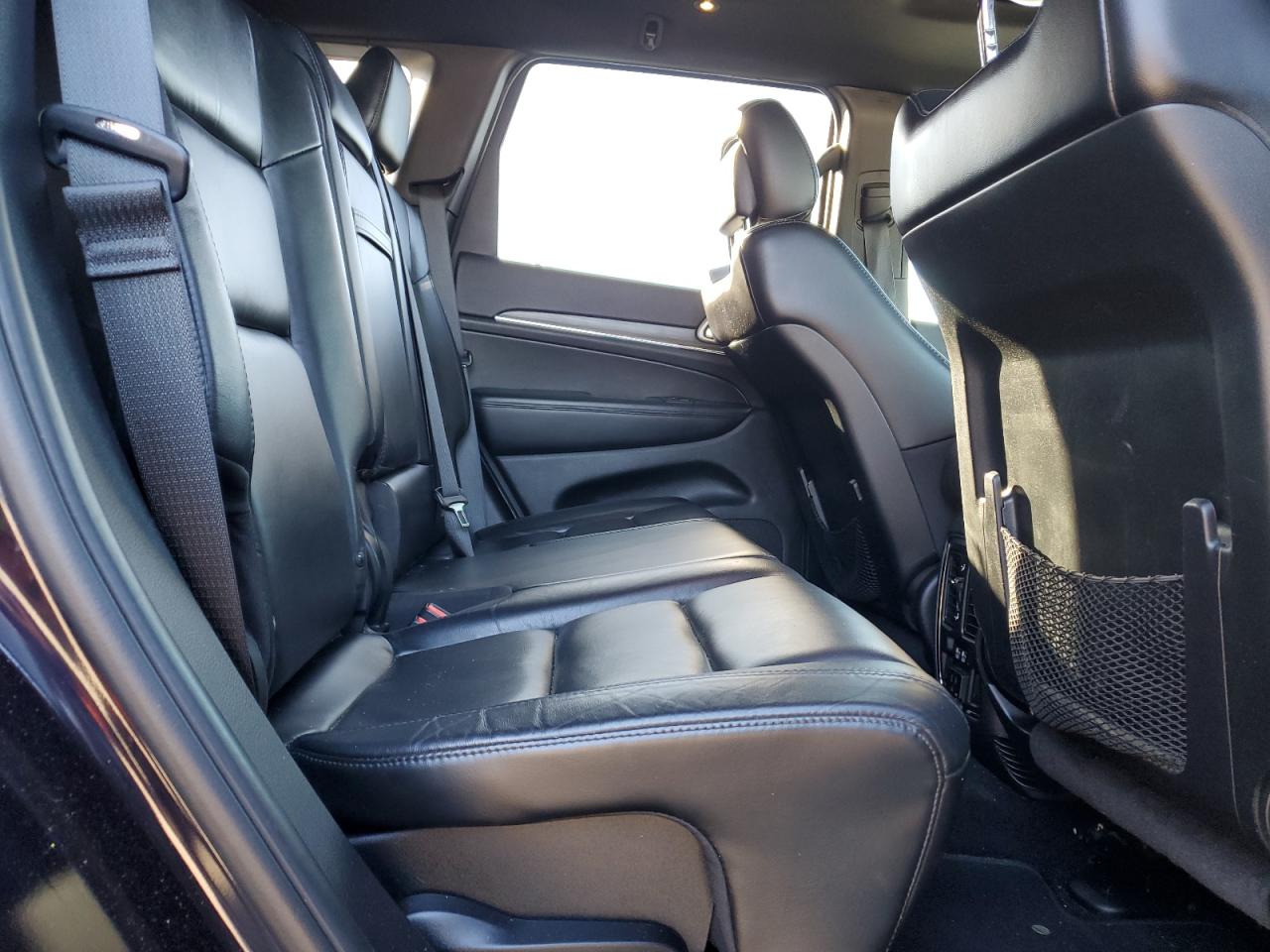 2019 Jeep Grand Cherokee - Image 11