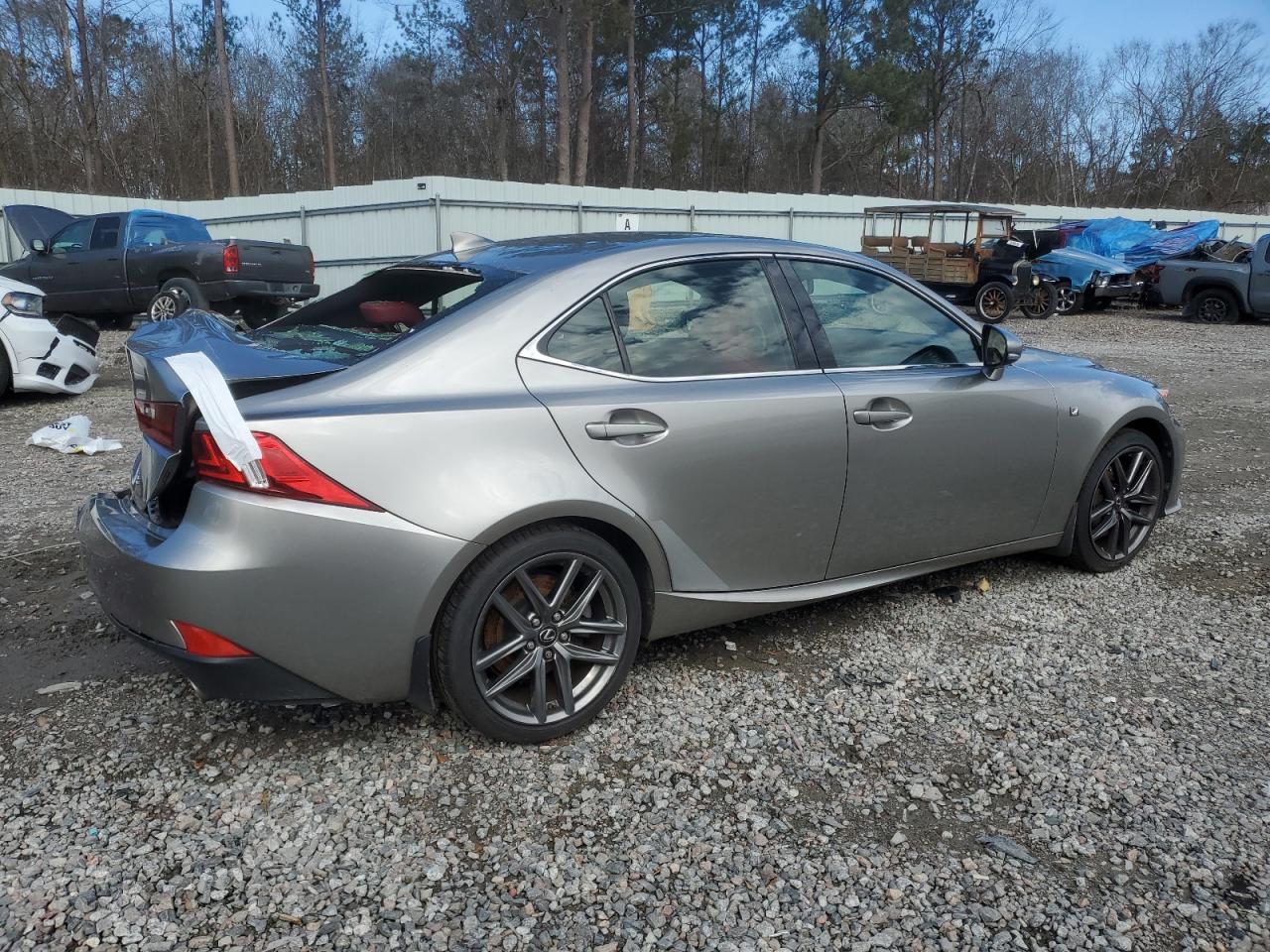 2016 Lexus IS - Image 3