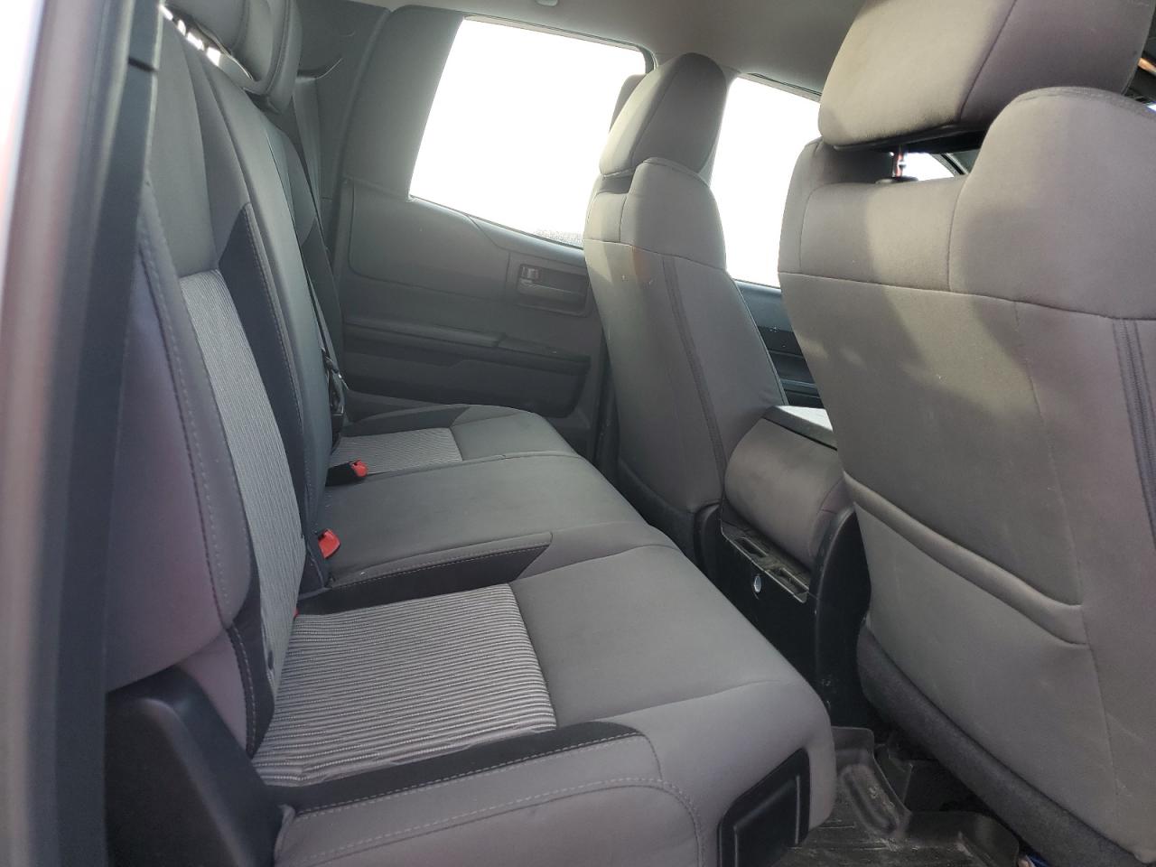 2014 Toyota Tundra - Image 10