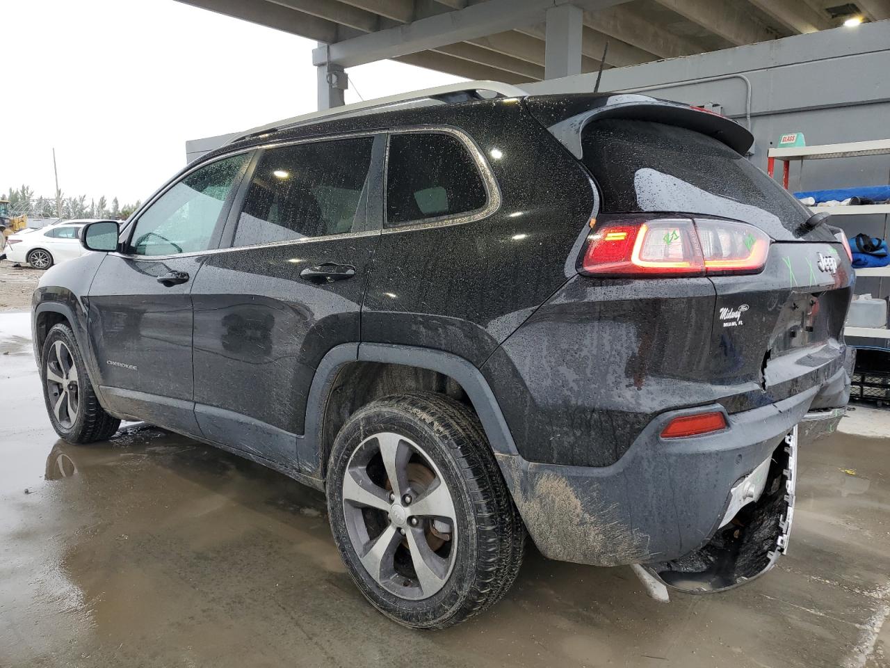 2019 Jeep Grand Cherokee - Image 2