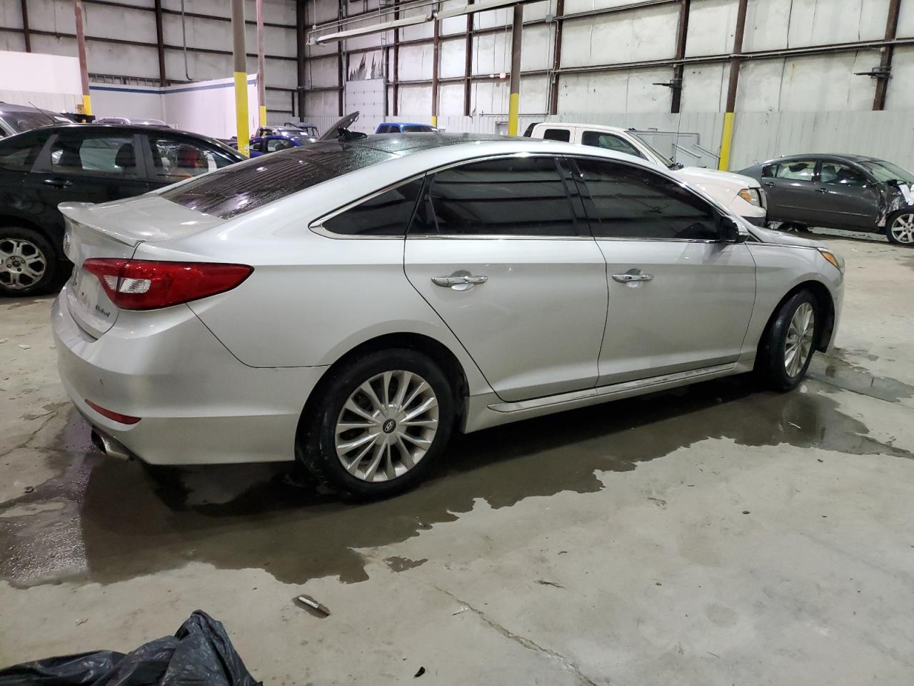 2015 Hyundai Sonata - Image 3