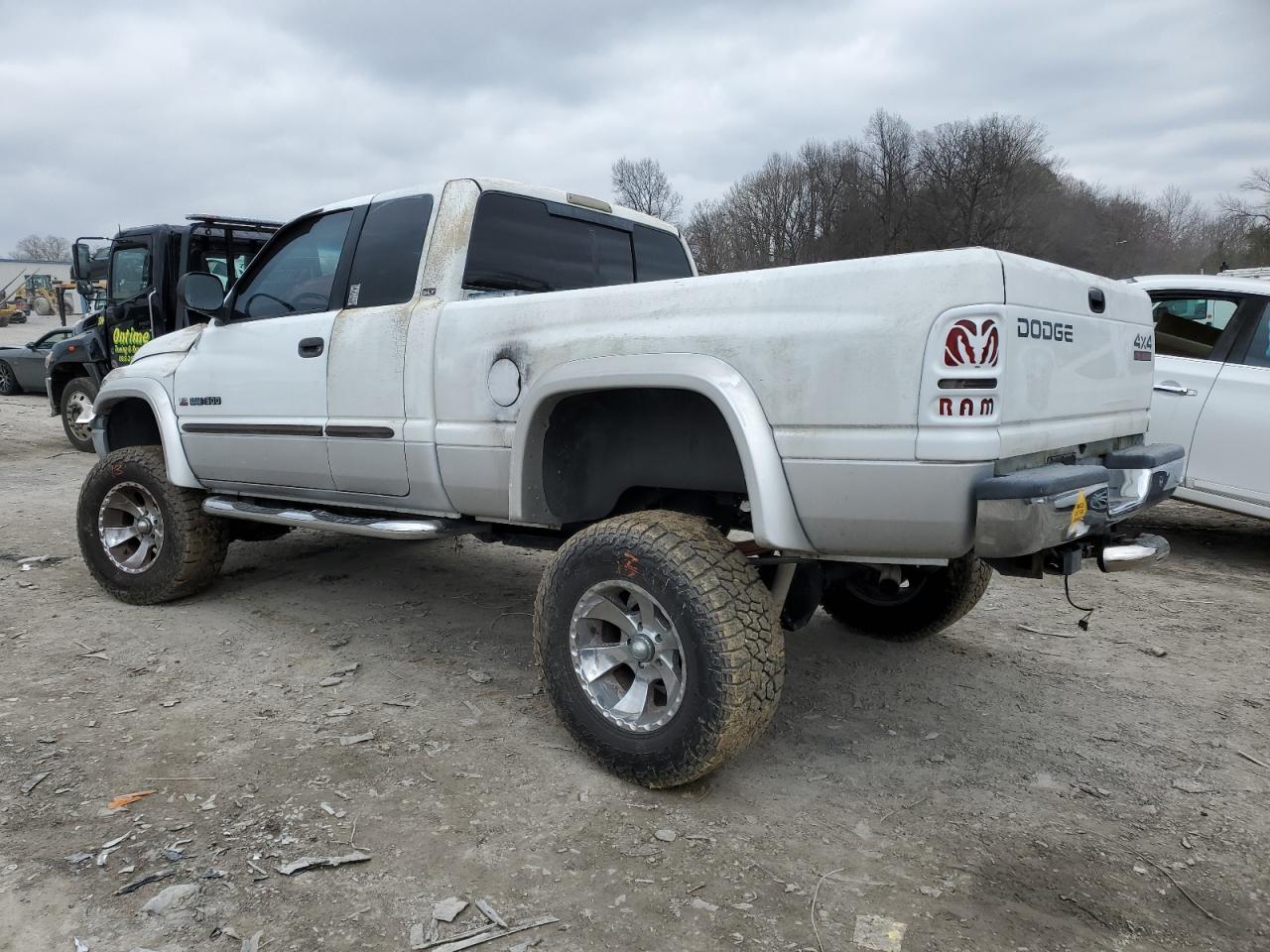 2001 Dodge RAM - Image 2