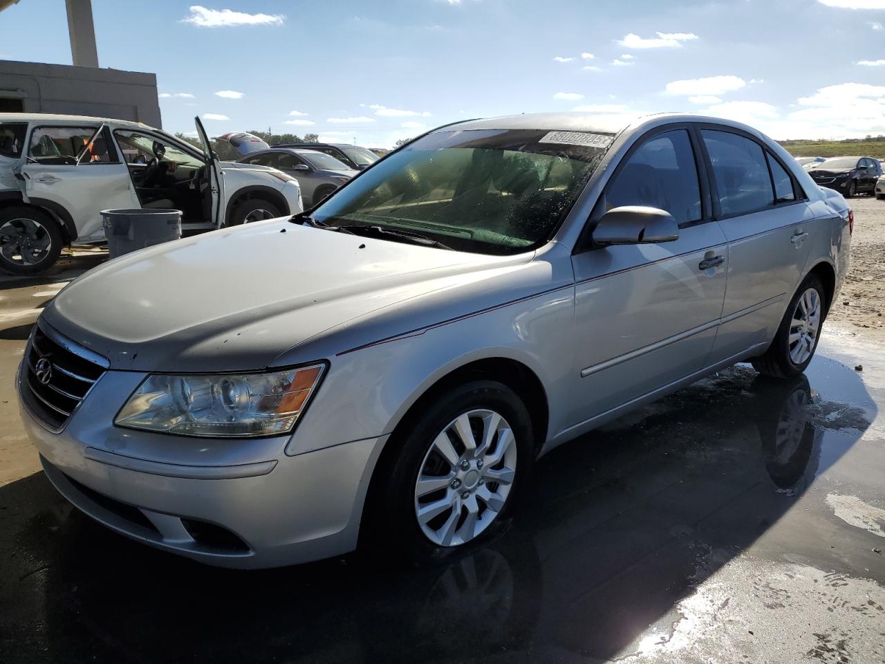 2010 Hyundai Sonata - Image 1
