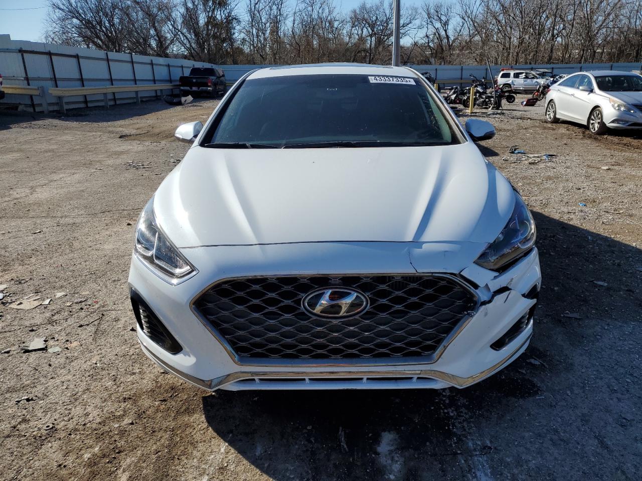 2018 Hyundai Sonata - Image 5