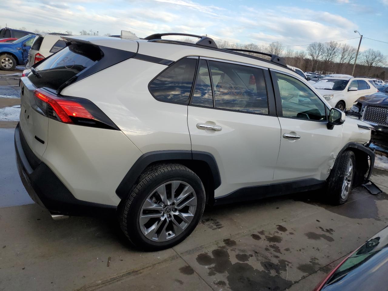 2020 Toyota RAV 4 - Image 3