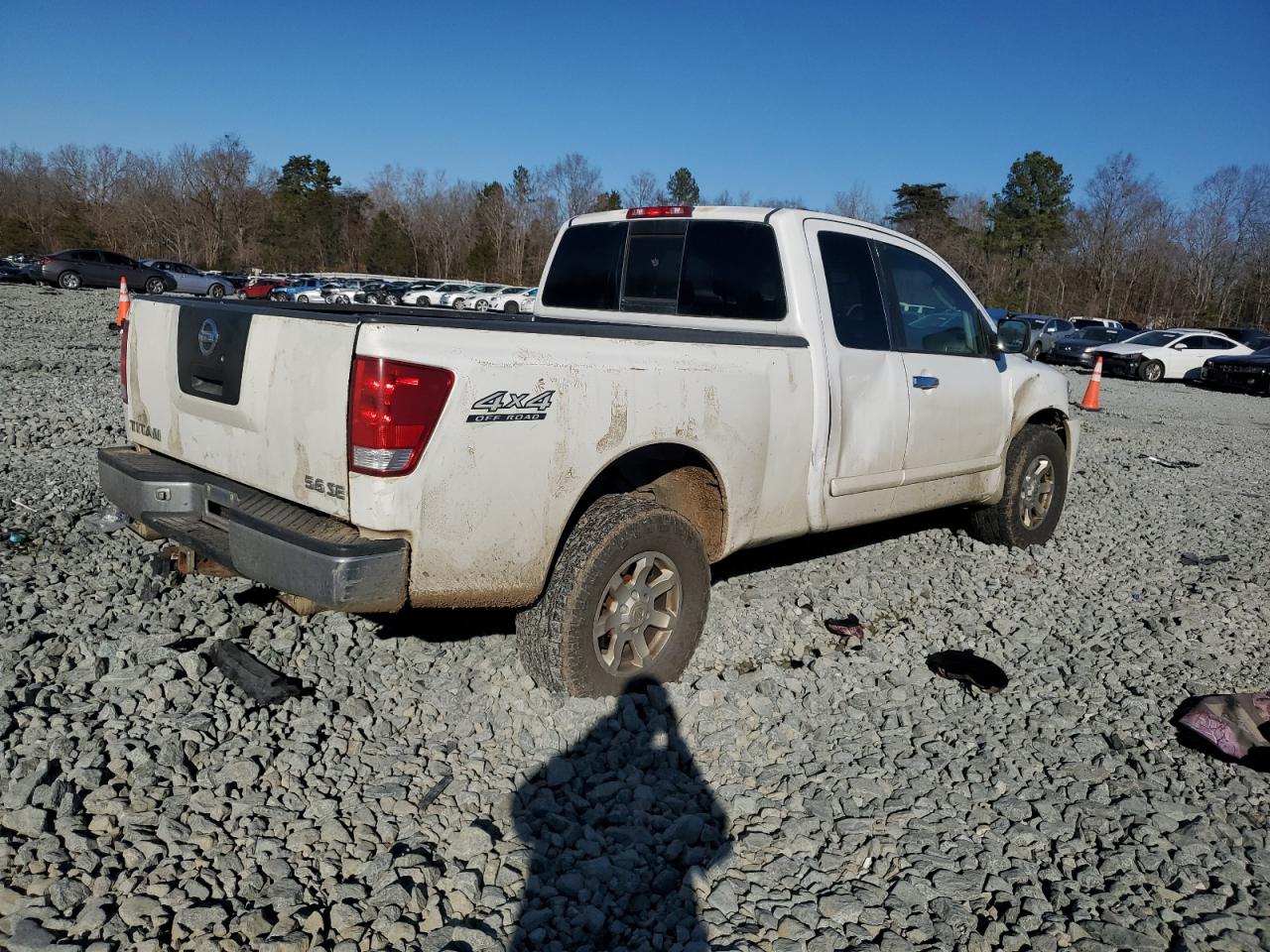 2004 Nissan Titan - Image 3