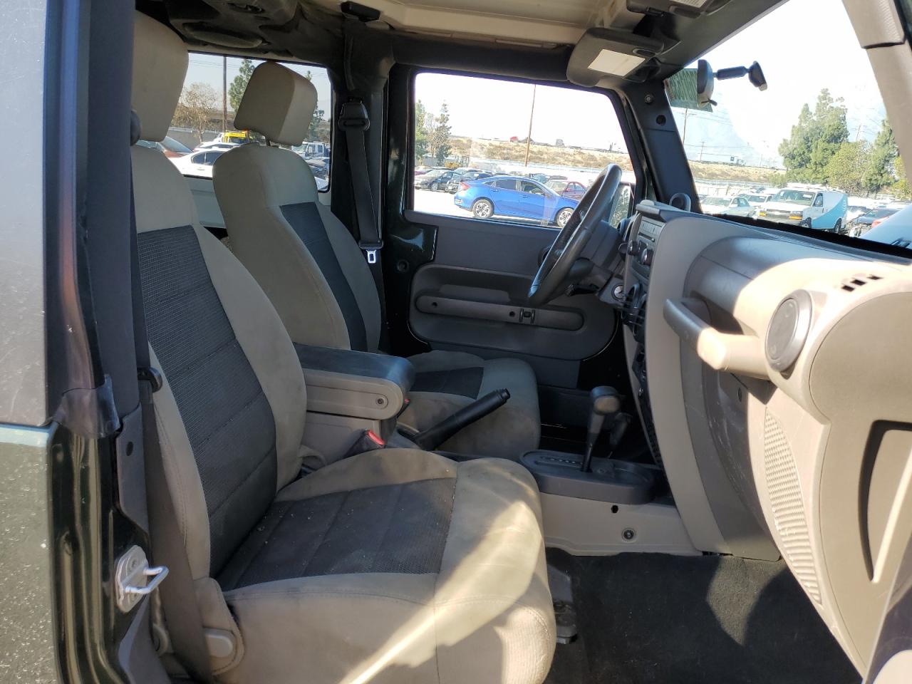 2010 Jeep Wrangler - Image 12