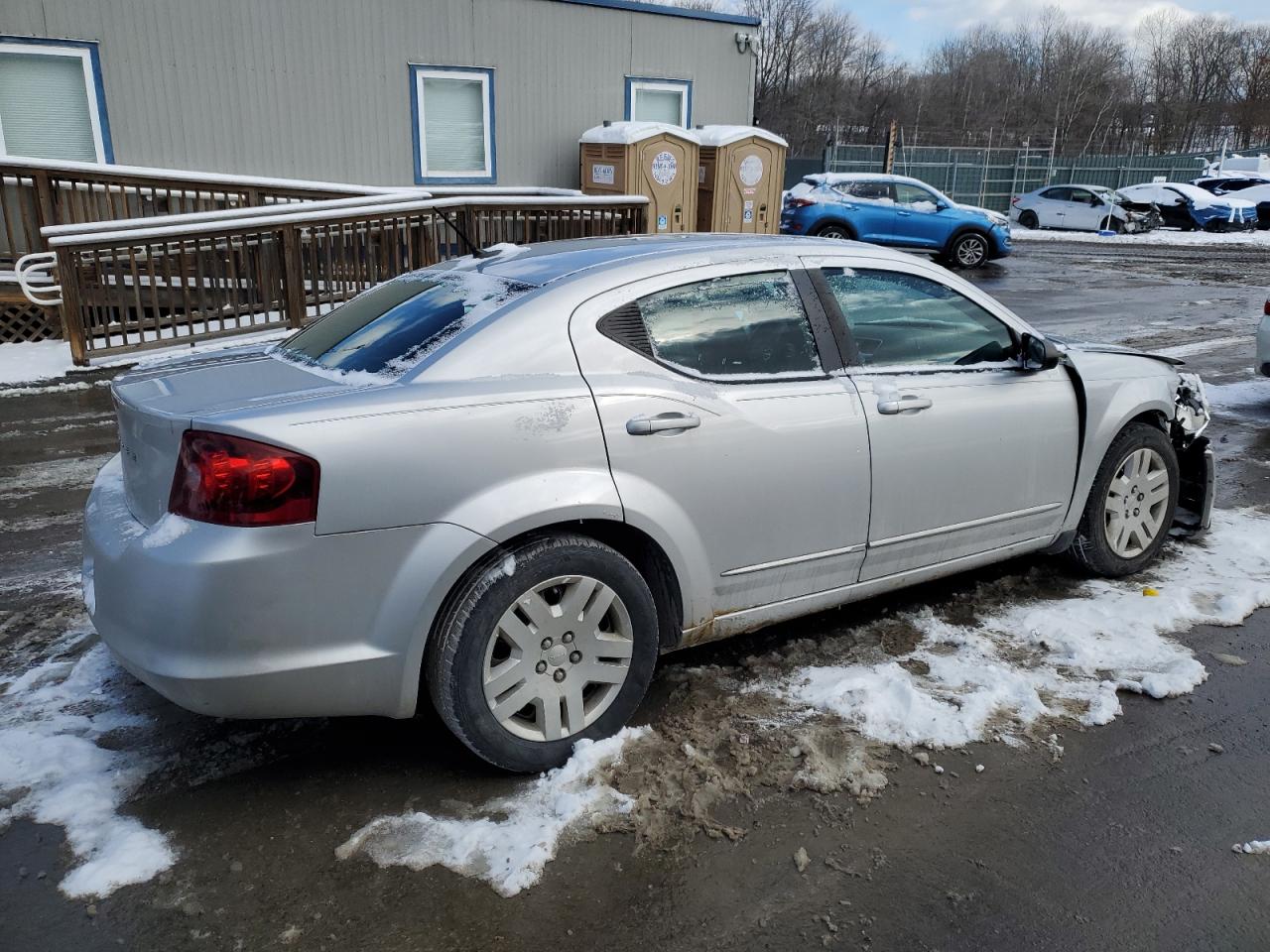 2011 Dodge Avenger - Image 3