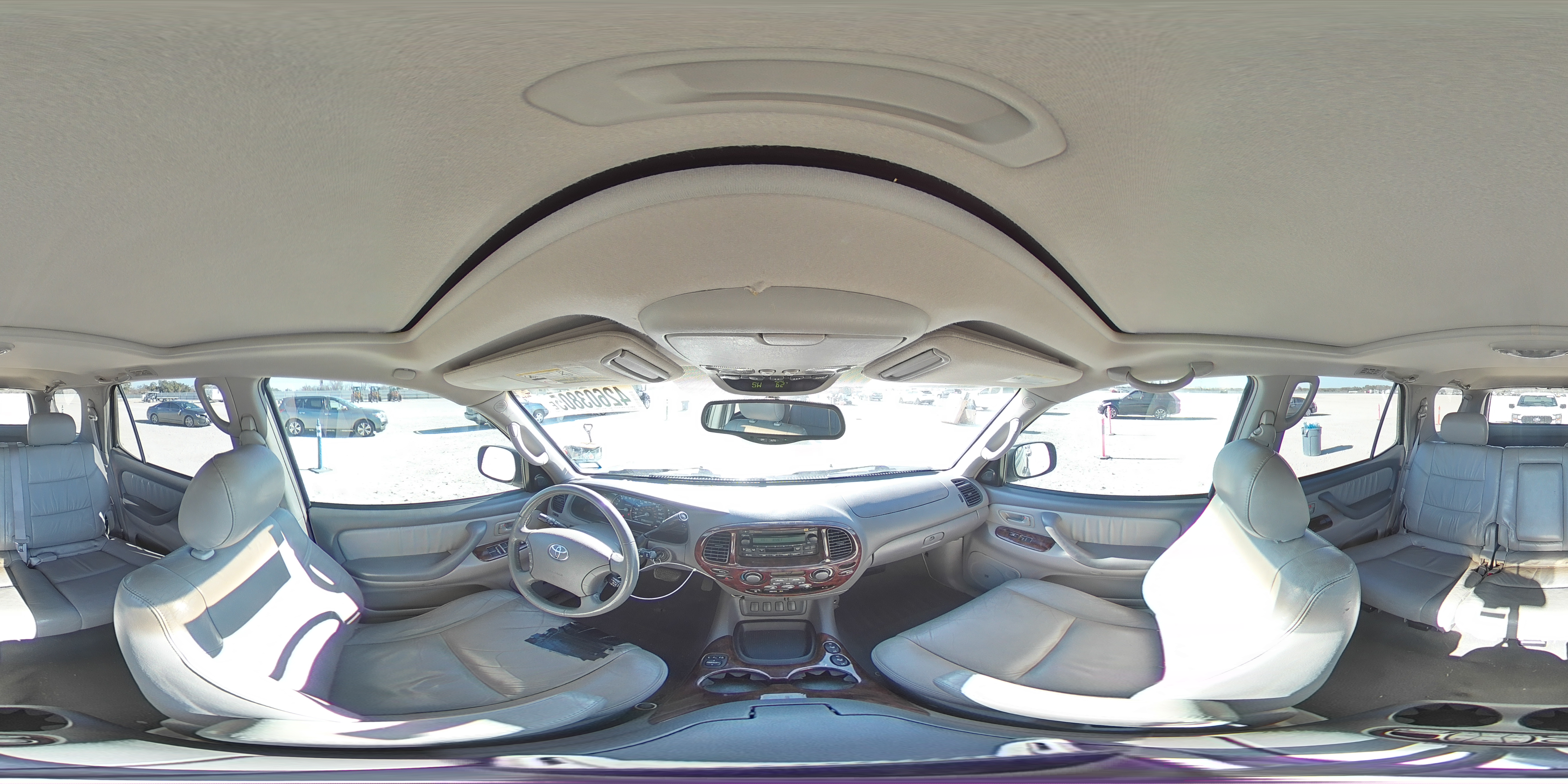 2005 Toyota Sequoia - Image 13
