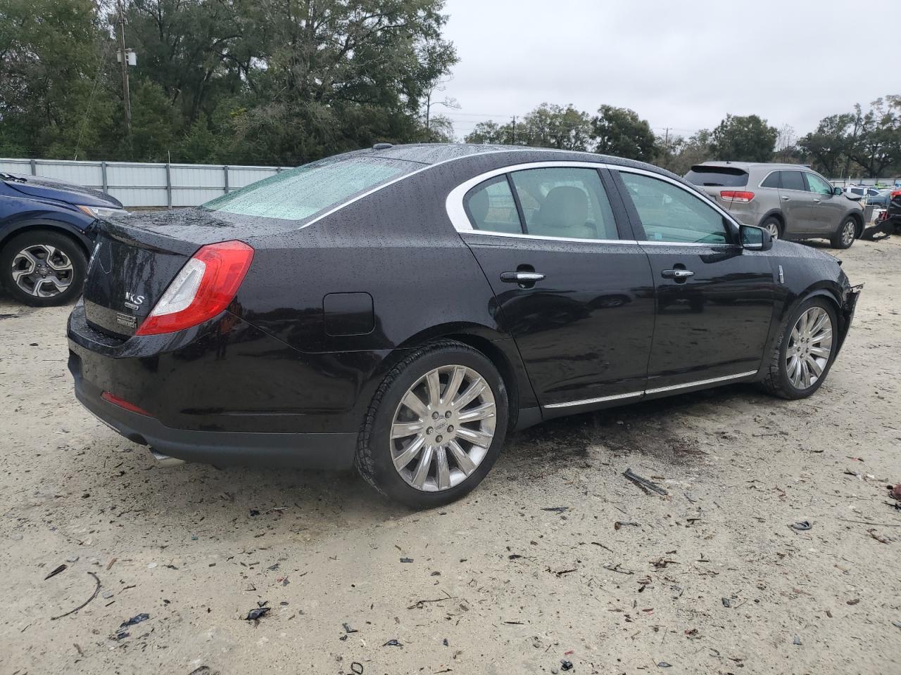 2013 Lincoln MKS - Image 3