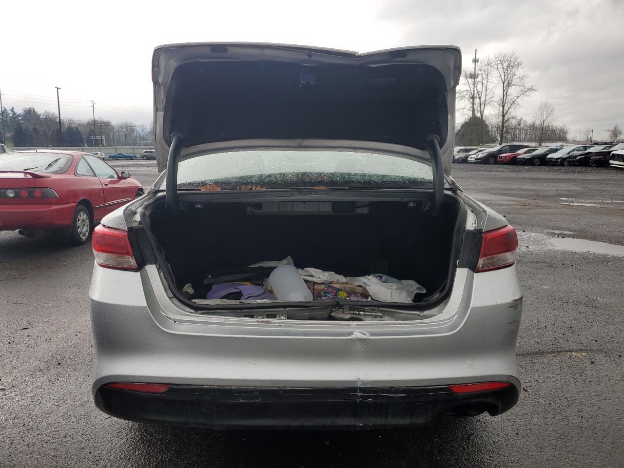 2017 Kia Optima - Image 6