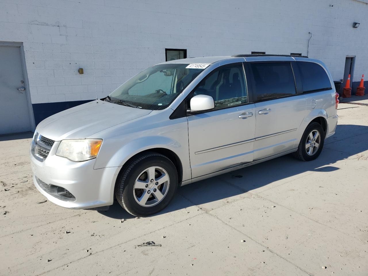 2012 Dodge Caravan - Image 1