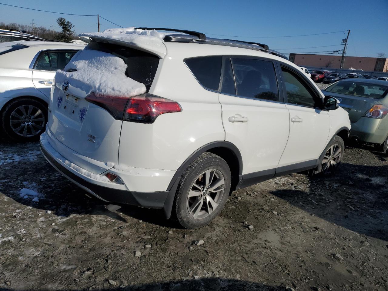 2018 Toyota RAV 4 - Image 3