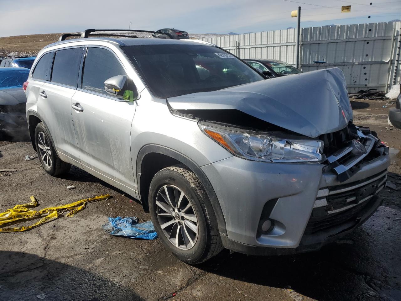 2017 Toyota Highlander - Image 4