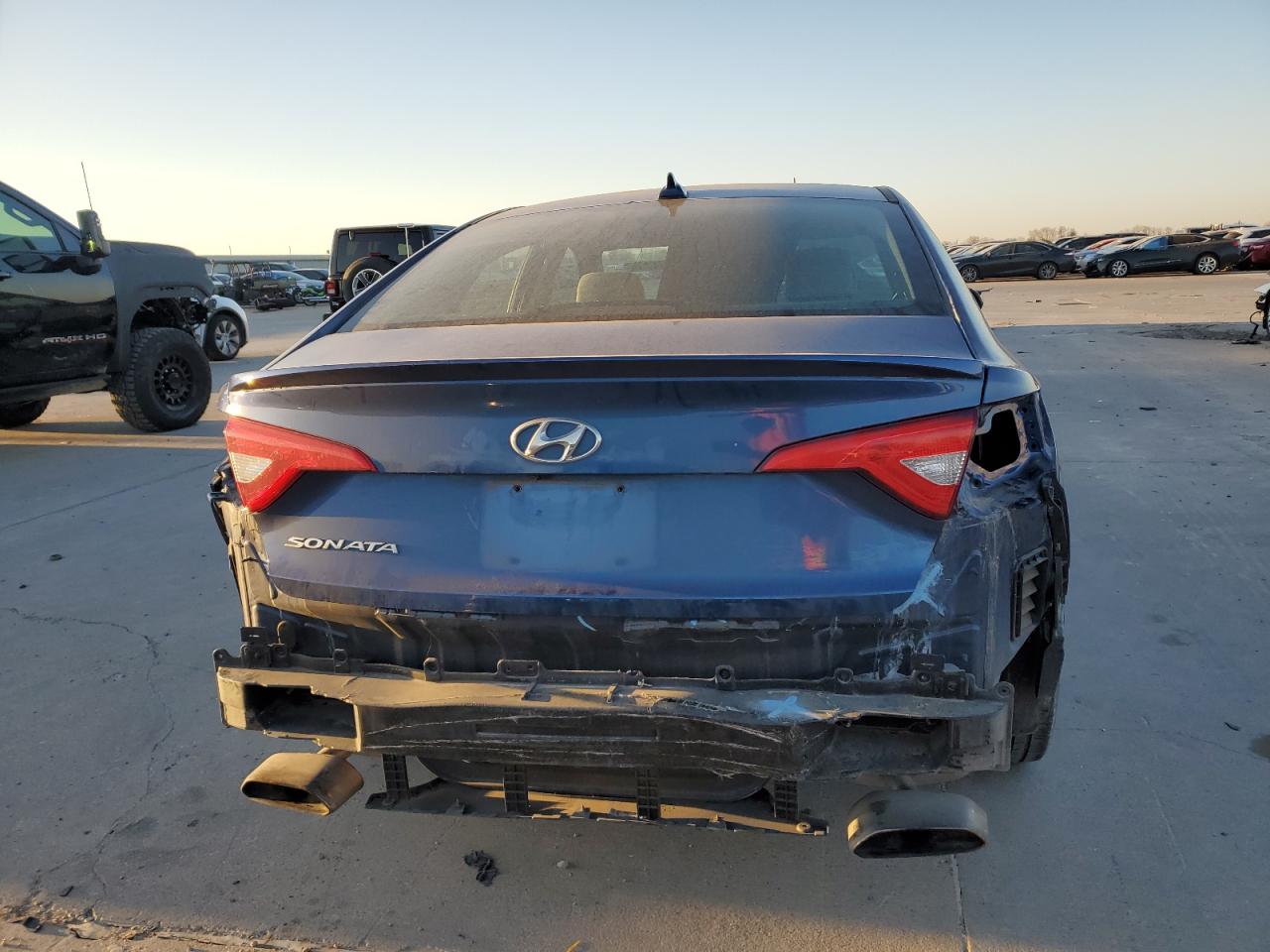 2017 Hyundai Sonata - Image 6