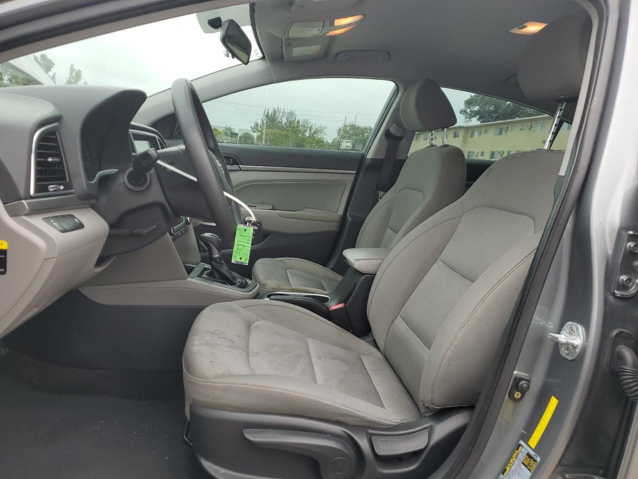 2017 Hyundai Elantra - Image 7