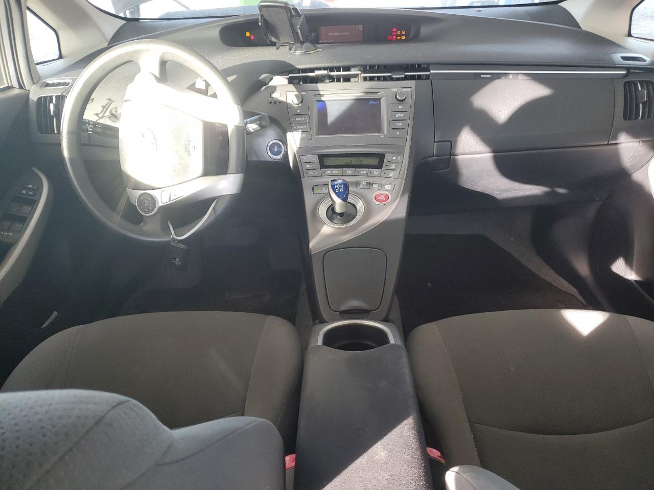 2012 Toyota Prius - Image 8