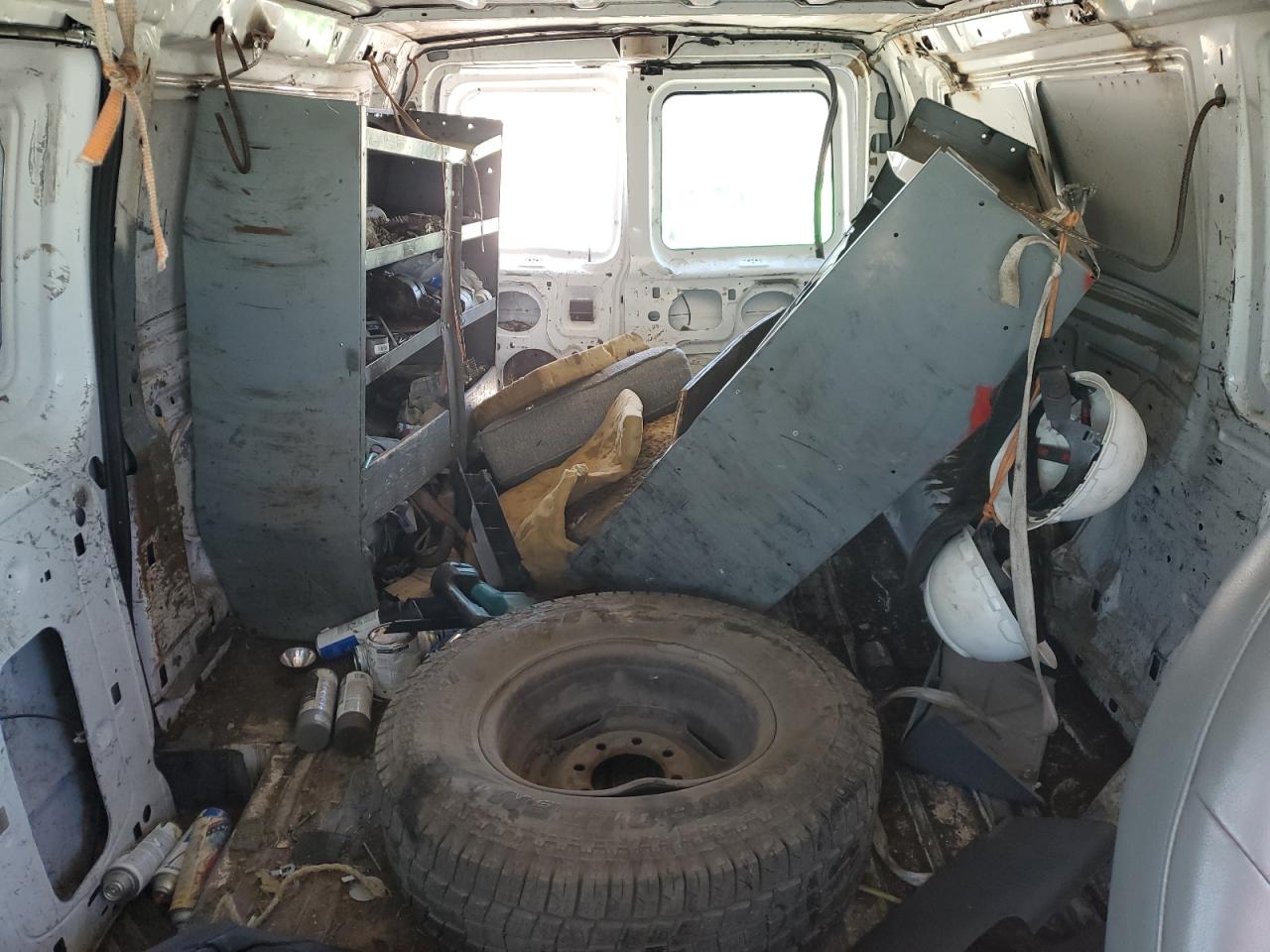 2008 Ford Econoline - Image 10