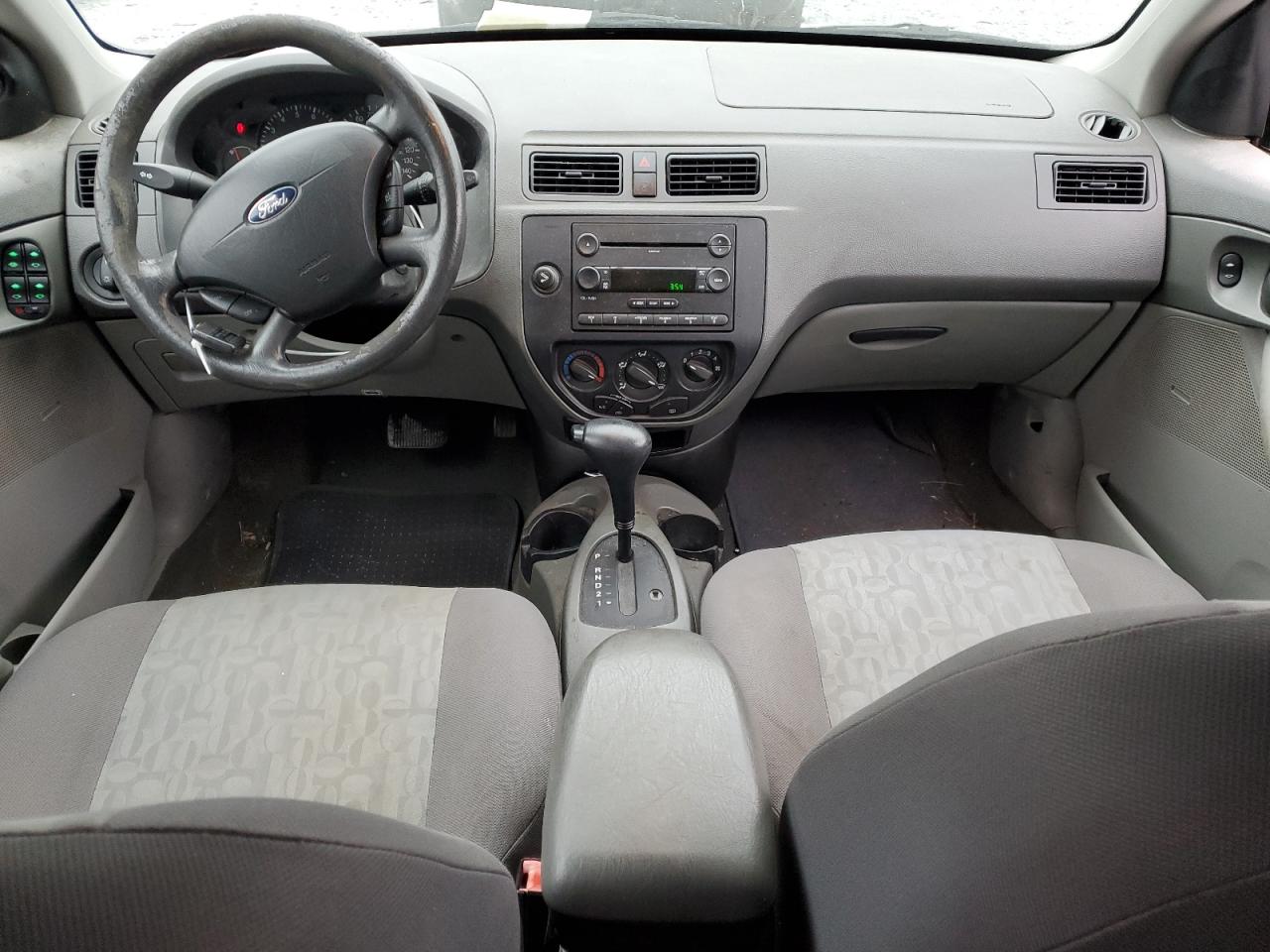 2005 Ford Focus - Image 8