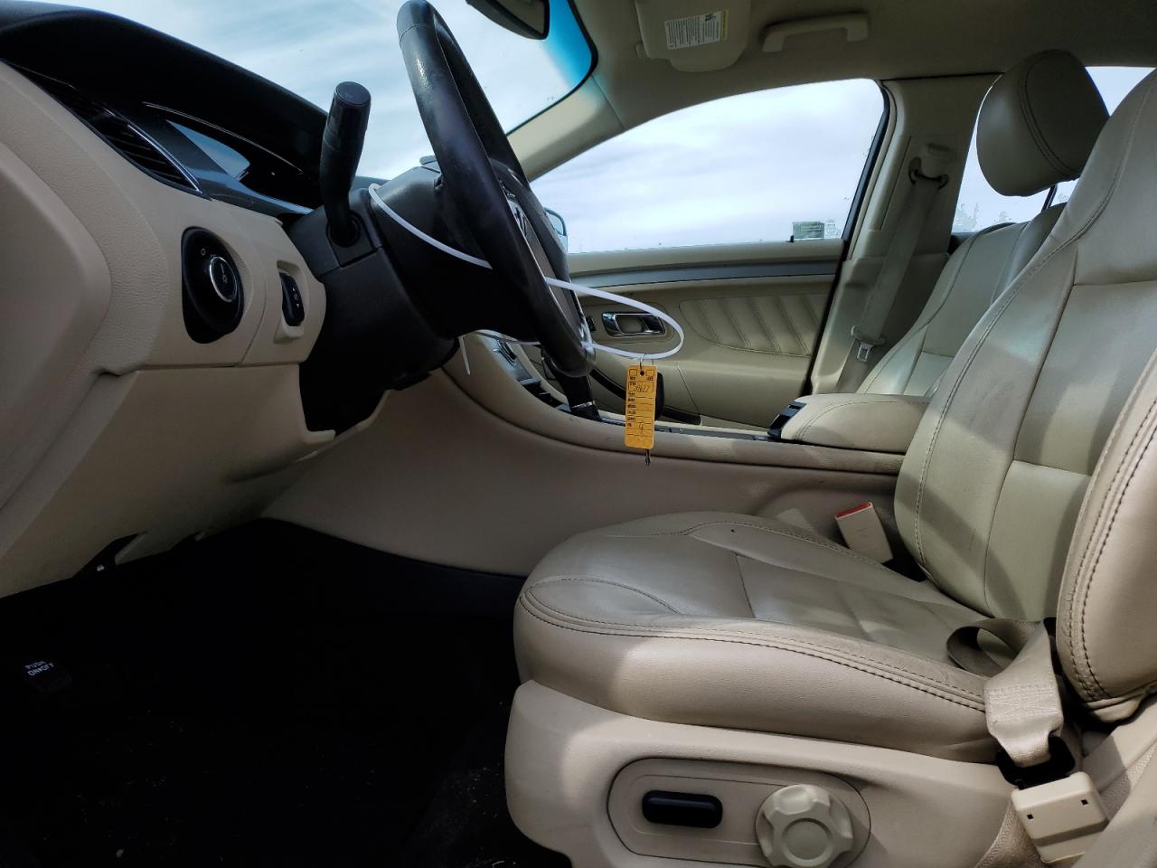 2013 Ford Taurus - Image 7