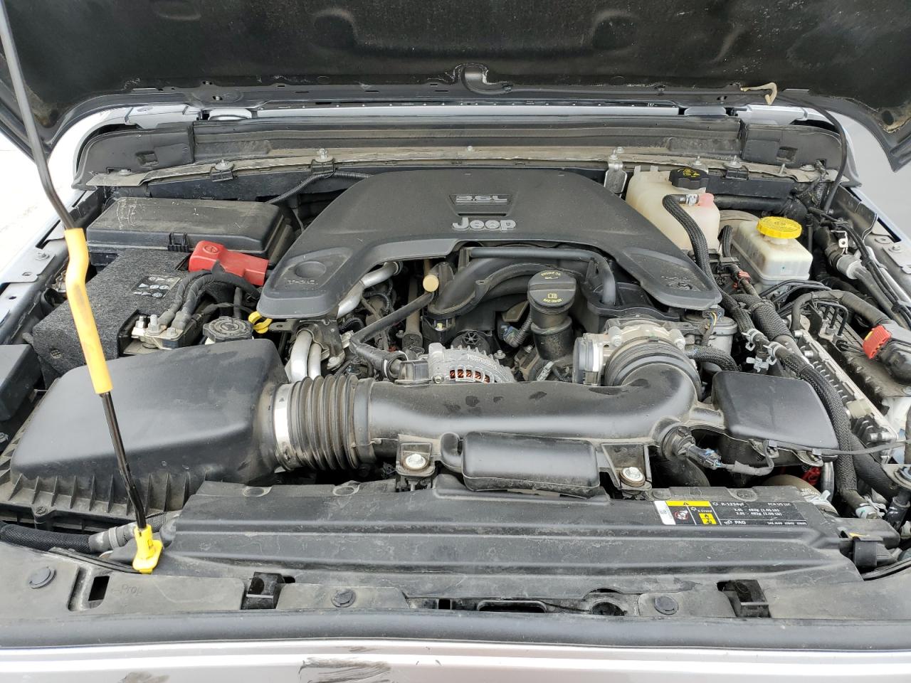 2018 Jeep Wrangler - Image 11