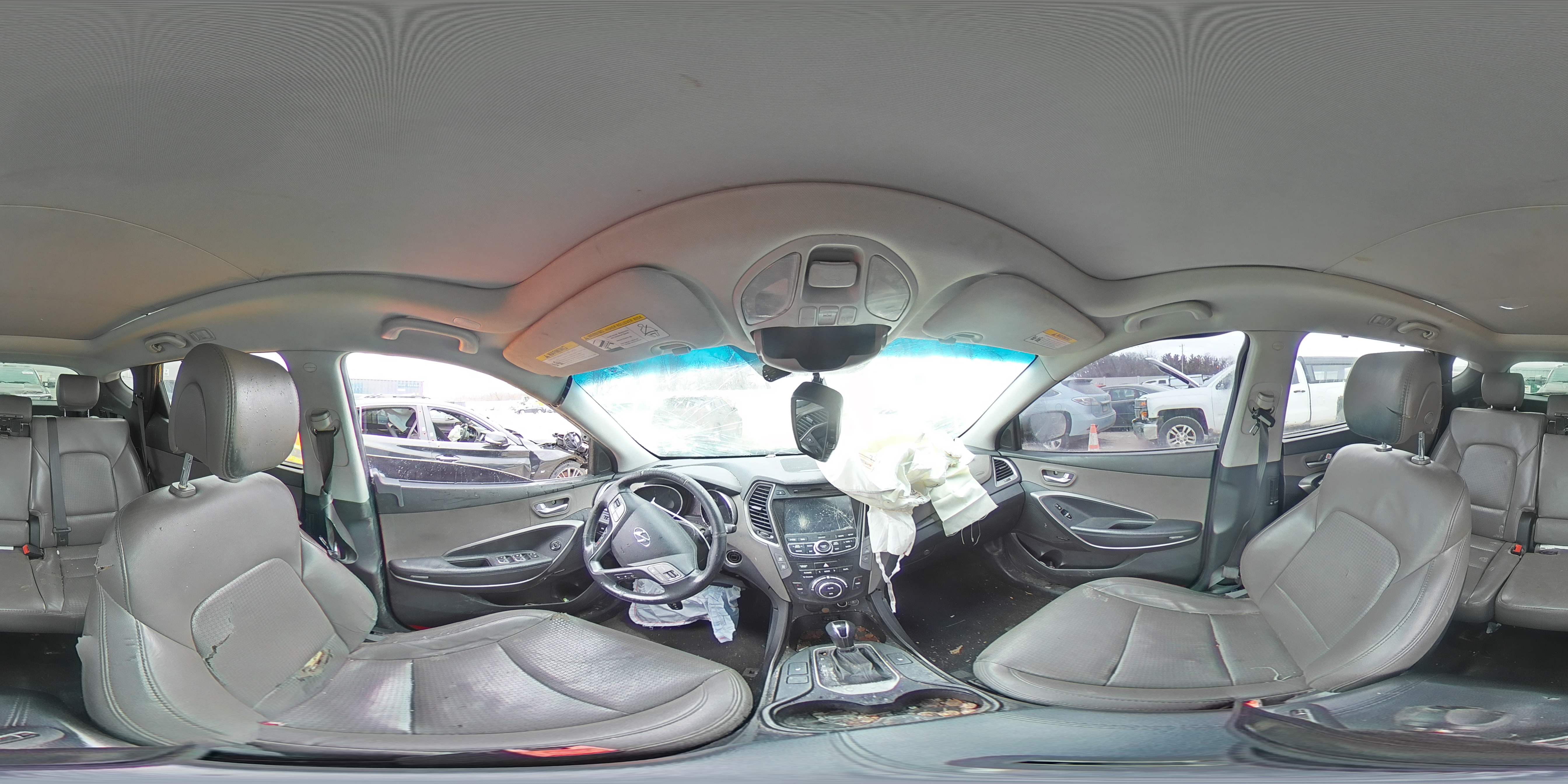 2013 Hyundai Santa Fe - Image 15