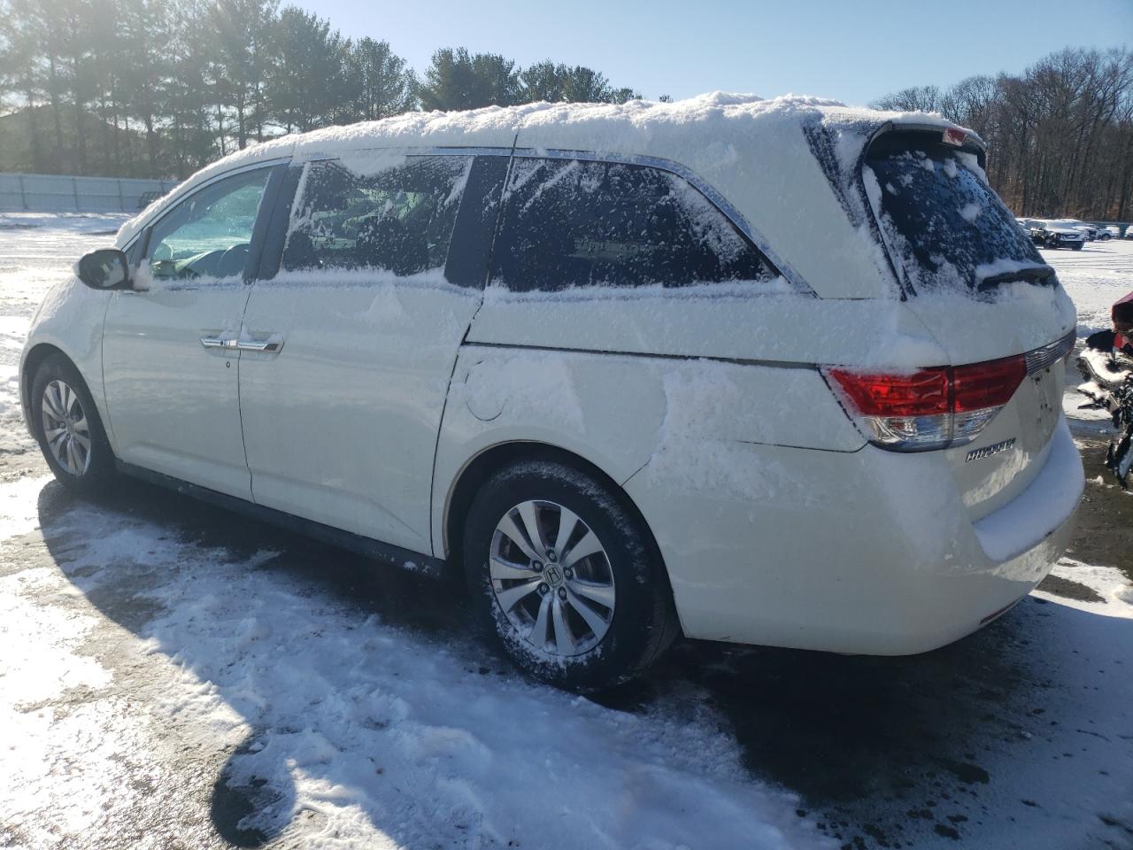 2016 Honda Odyssey - Image 2