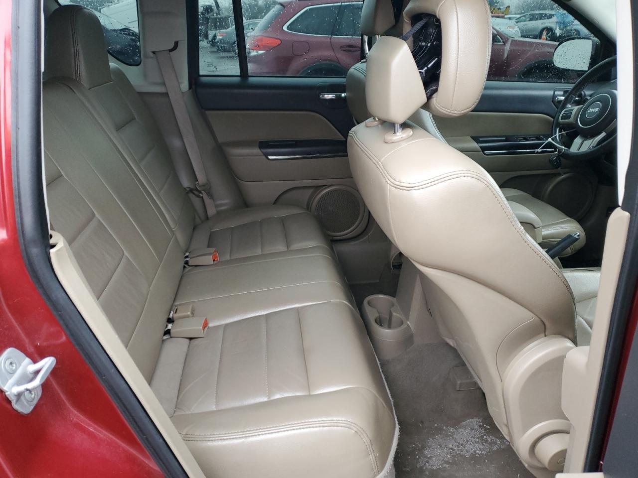 2011 Jeep Compass - Image 11