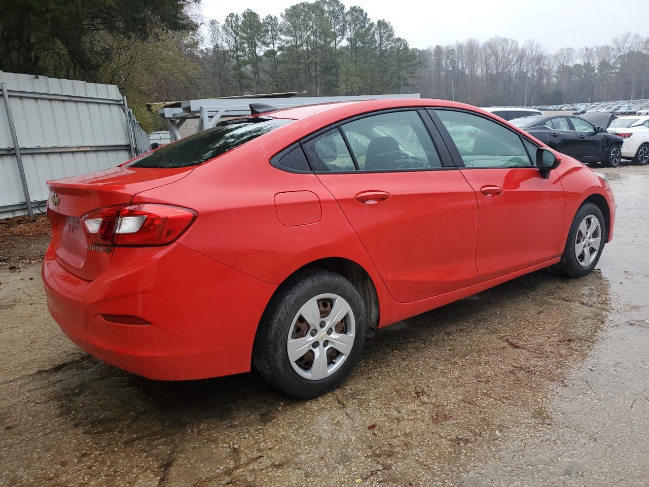 2018 Chevrolet Cruze - Image 3
