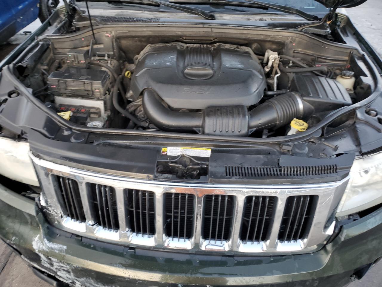 2011 Jeep Grand Cherokee - Image 12