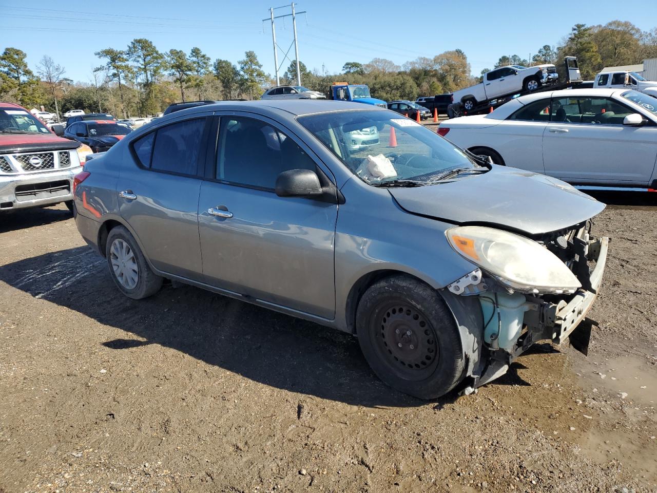 2014 Nissan Versa - Image 4