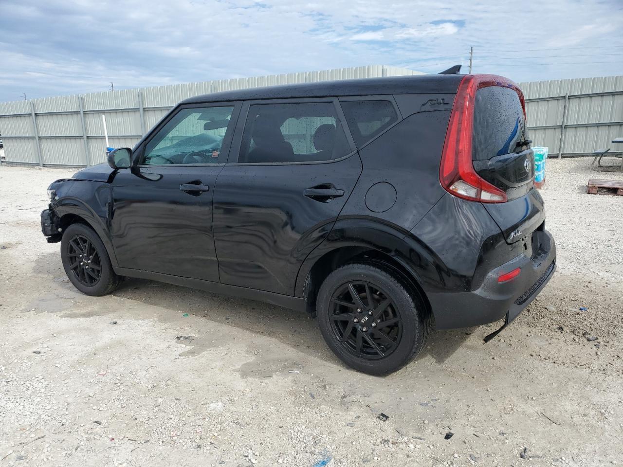 2020 Kia Soul - Image 2