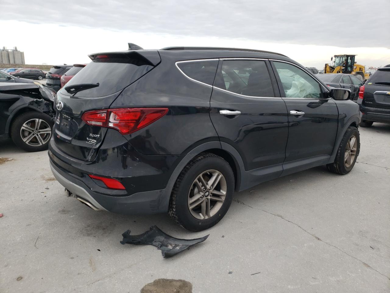2018 Hyundai Santa Fe - Image 3