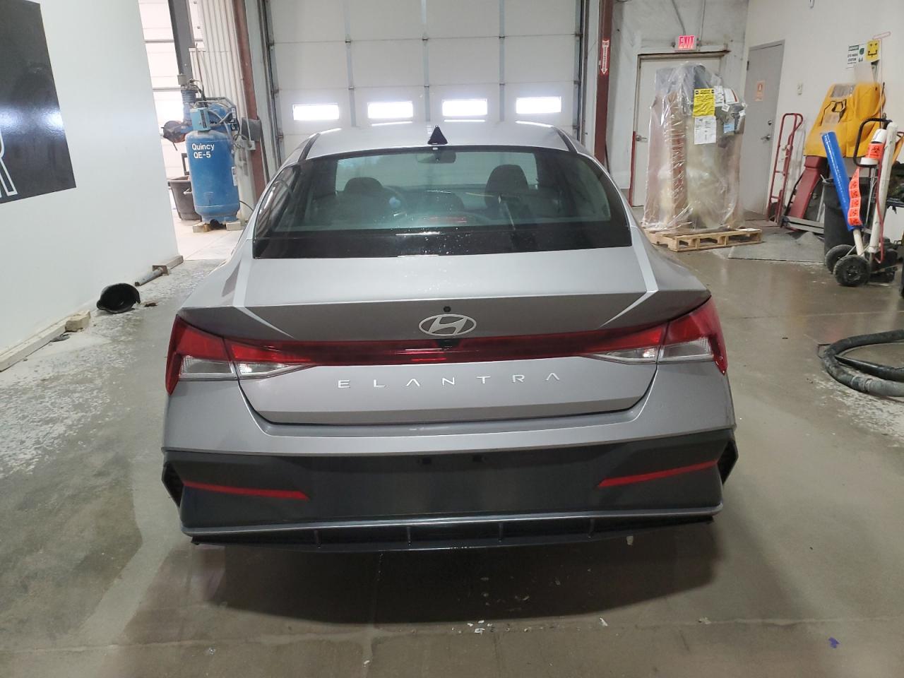 2024 Hyundai Elantra - Image 6