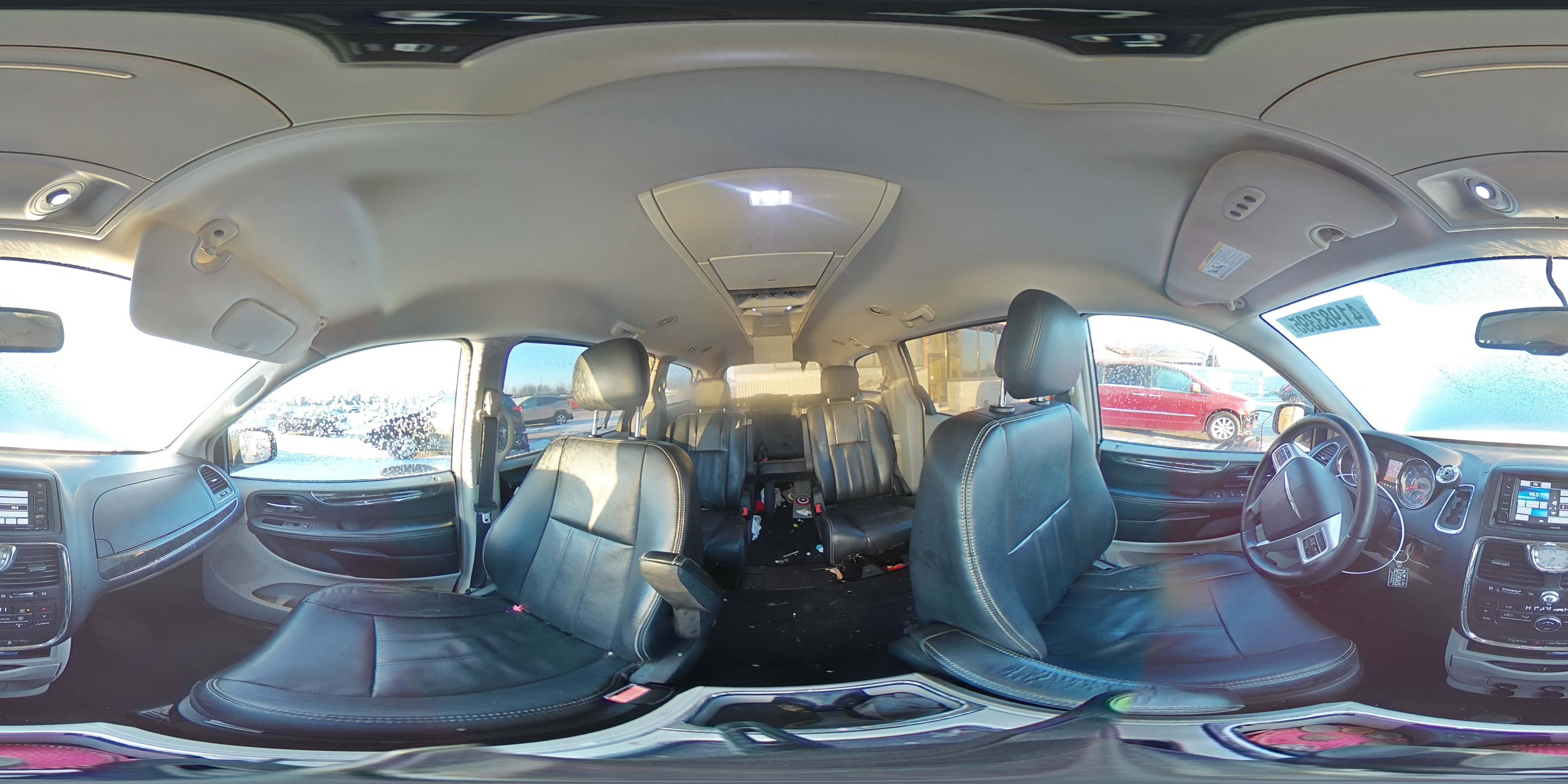 2014 Chrysler Town & Country - Image 14
