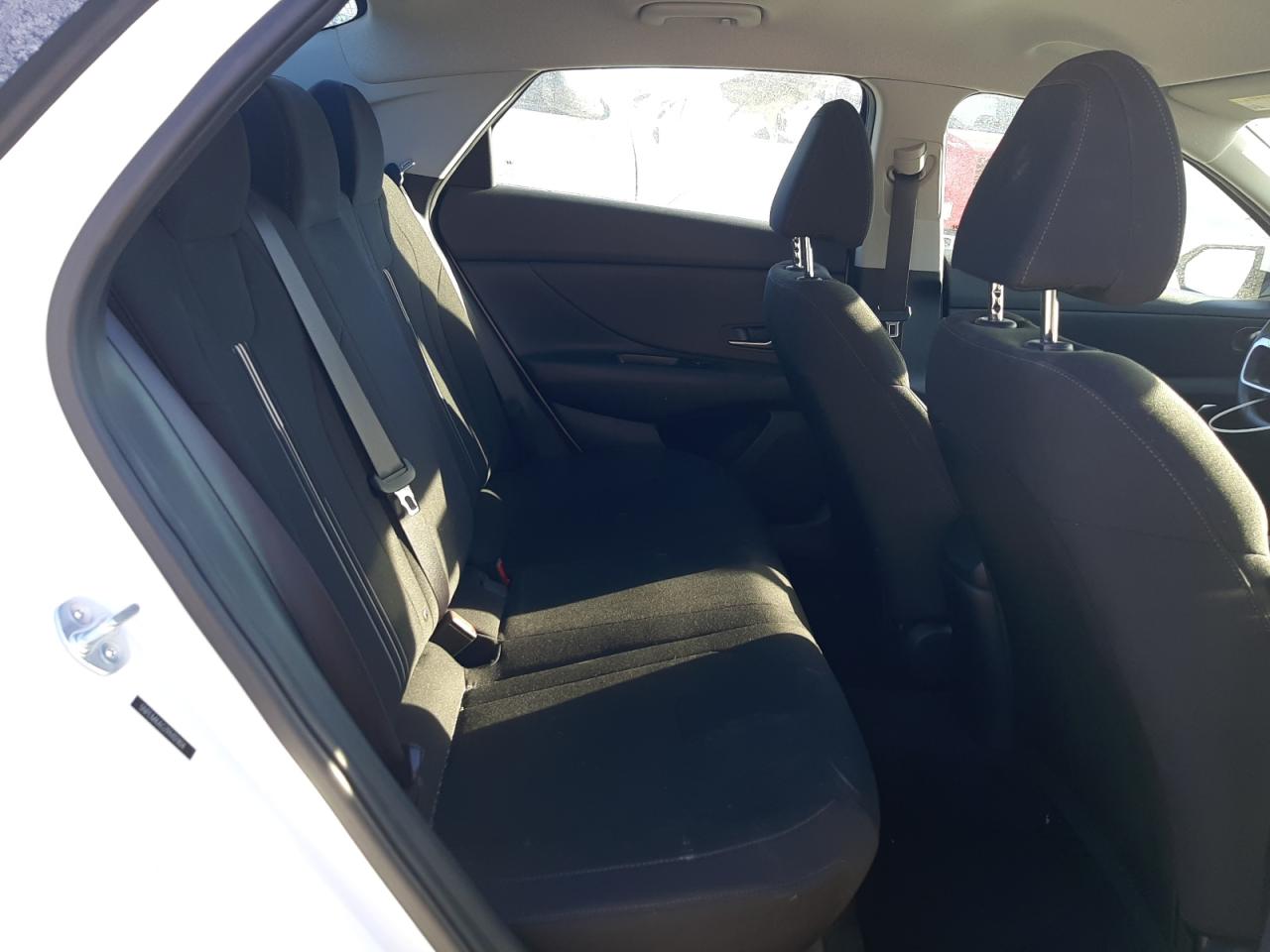 2023 Hyundai Elantra - Image 10