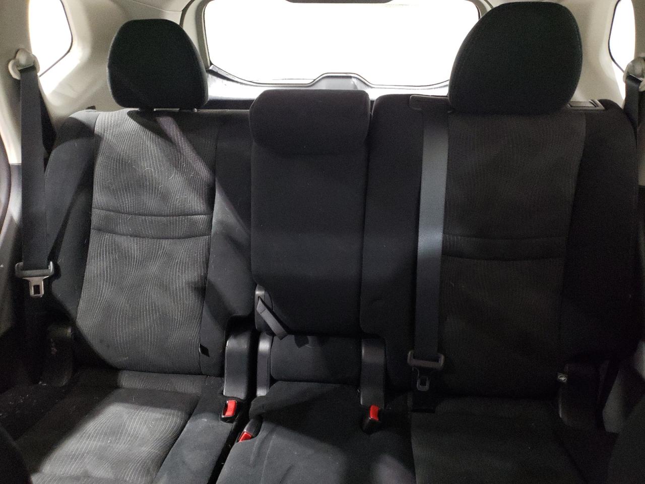 2016 Nissan Rogue - Image 10