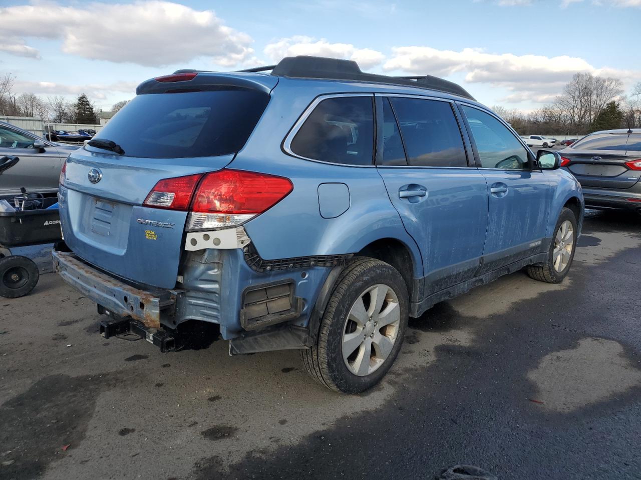 2012 Subaru Outback - Image 3