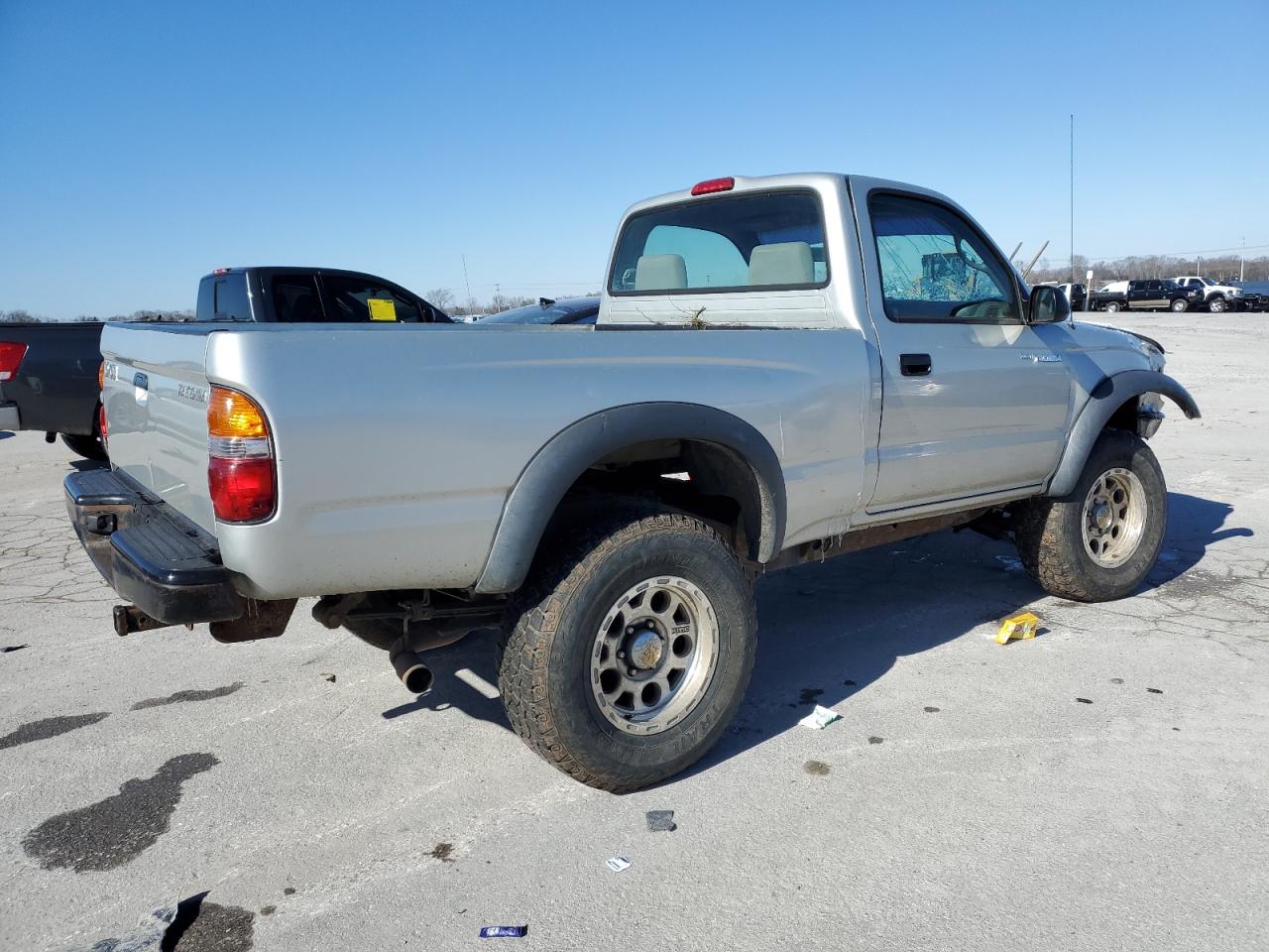 2004 Toyota Tacoma - Image 3