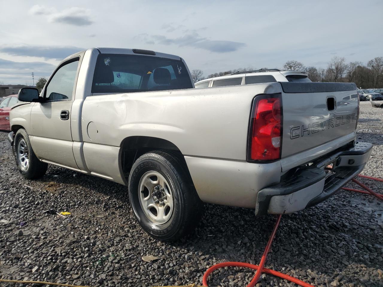 2007 Chevrolet Silverado - Image 2
