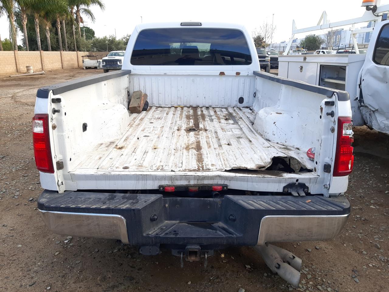 2013 Ford F350 - Image 6