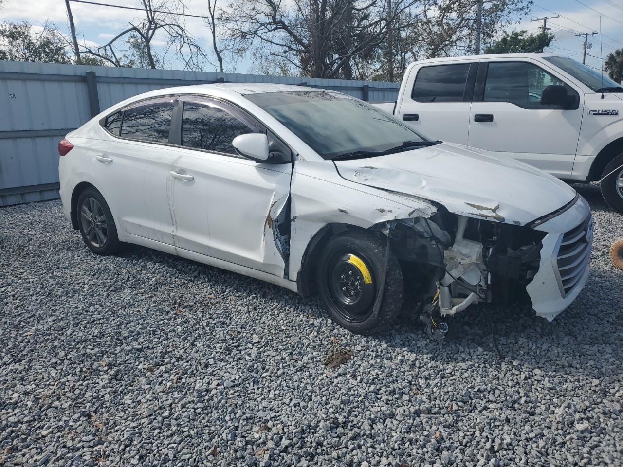2018 Hyundai Elantra - Image 4