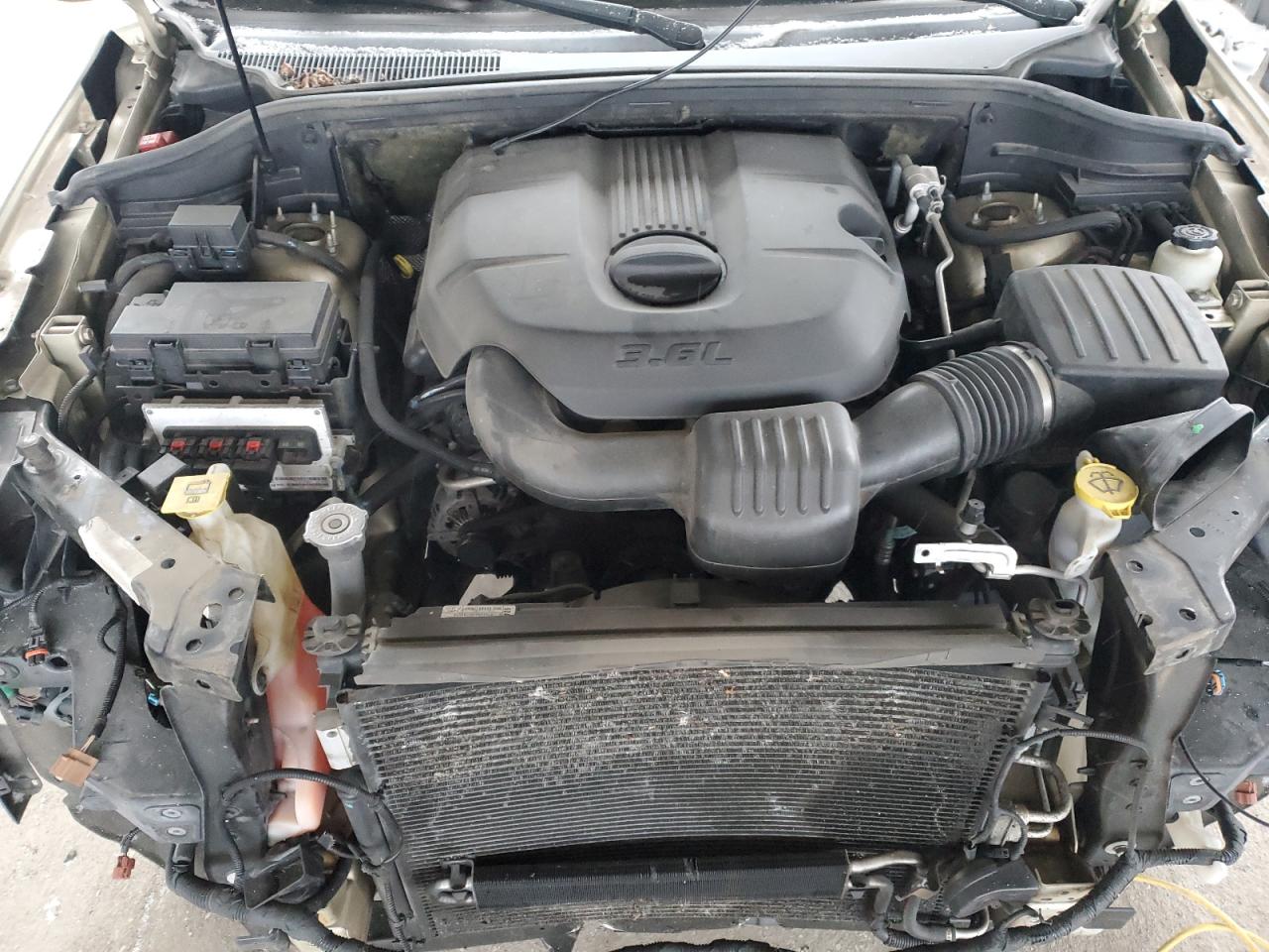 2011 Jeep Grand Cherokee - Image 12