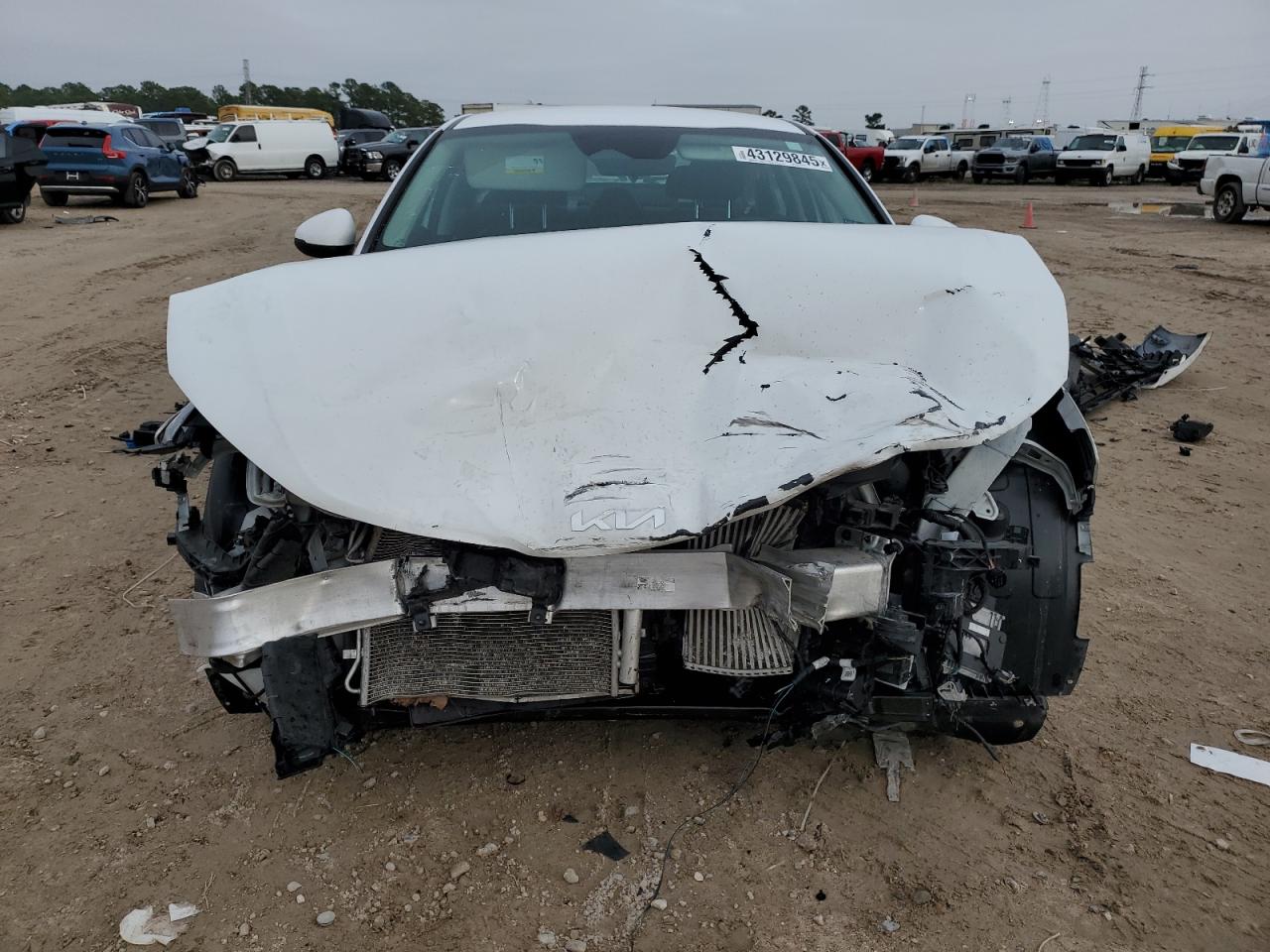 2023 Kia K5 - Image 5